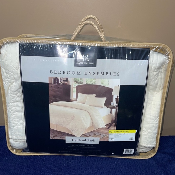 Hamtpon Hill 3 Piece QUEEN Coverlet Set Velvet Touch Quilted Ivory - Picture 9 of 10